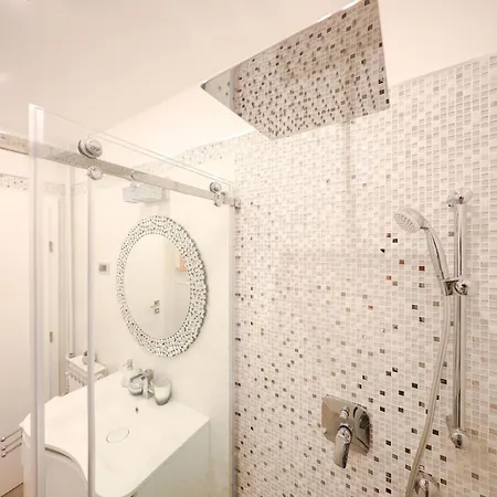 וילה Luxury Experience In Center Of With Heated Pool And Jacuzzi