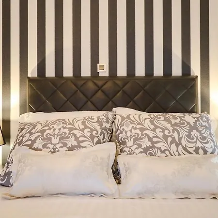 Luxury Experience In Center Of With Heated Pool And Jacuzzi *