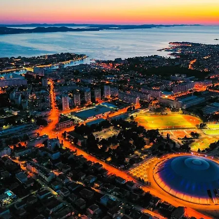 Luxury Experience In Center Of With Heated Pool And Jacuzzi * Zadar