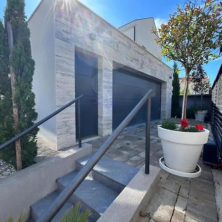 וילה Luxury Experience In Center Of With Heated Pool And Jacuzzi *