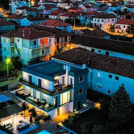 Luxury Experience In Center Of With Heated Pool And Jacuzzi Villa Zadar