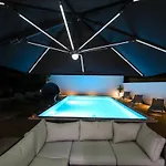 Luxury Experience In Center Of With Heated Pool And Jacuzzi Zadar