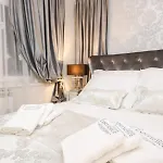 Luxury Experience In Center Of With Heated Pool And Jacuzzi * Zara