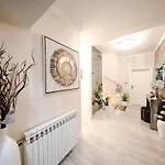Villa Luxury Experience In Center Of With Heated Pool And Jacuzzi Zara