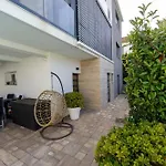 Villa Luxury Experience In Center Of With Heated Pool And Jacuzzi Zara