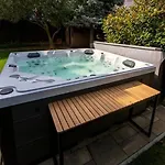 Luxury Experience In Center Of With Heated Pool And Jacuzzi *