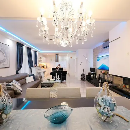 Luxury Experience In Center Of With Heated Pool And Jacuzzi Задар