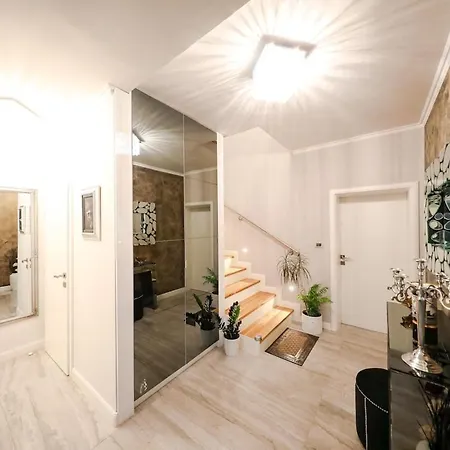 Luxury Experience In Center Of With Heated Pool And Jacuzzi