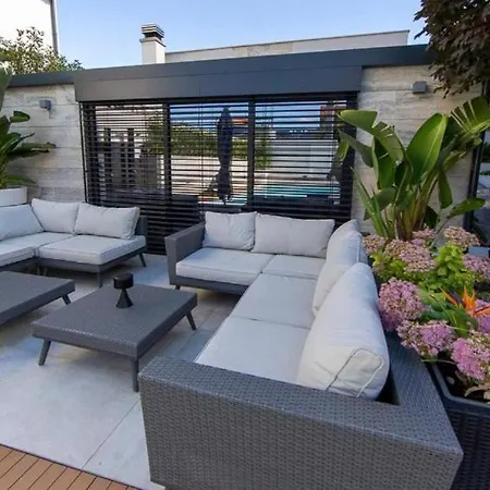 Luxury Experience In Center Of With Heated Pool And Jacuzzi * 扎达尔