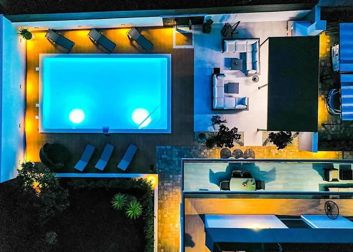 Luxury Experience In Center Of With Heated Pool And Jacuzzi * Zadar