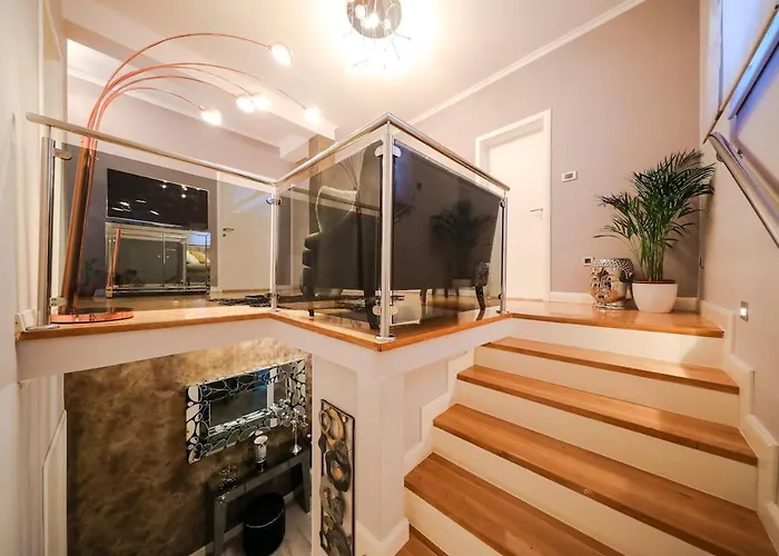 Luxury Experience In Center Of With Heated Pool And Jacuzzi Villa