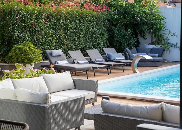 Villa Luxury Experience In Center Of With Heated Pool And Jacuzzi Zadar