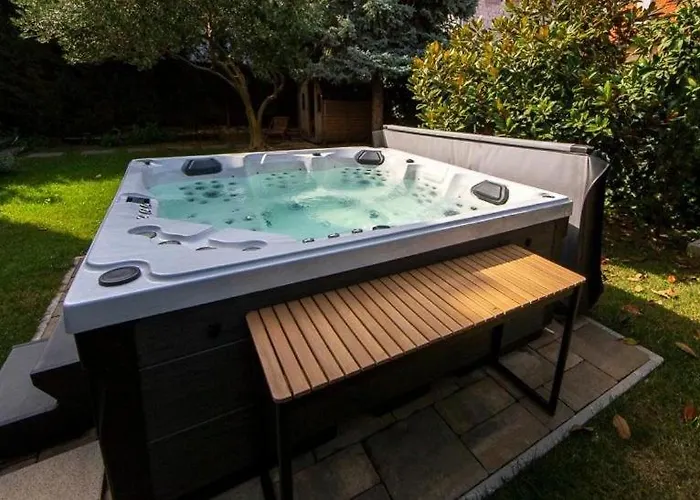 Luxury Experience In Center Of With Heated Pool And Jacuzzi *