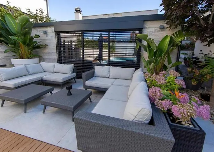 Luxury Experience In Center Of With Heated Pool And Jacuzzi * Zadar